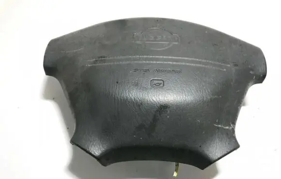 Nissan Altima Steering wheel airbag