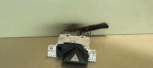 Ford Focus Hazard light switch 98AG13A350AE