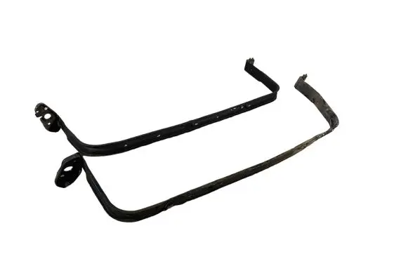 Fuel tank mounting bracket