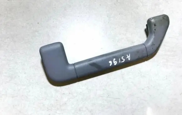 Volkswagen Touareg I Front interior roof grab handle