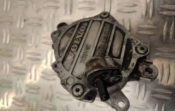Volvo V60 Vacuum pump 31375107