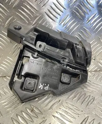 Volvo C30 Fender mounting bracket 31214884