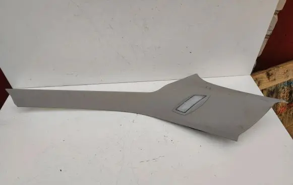 Mercedes-Benz C W204 (D)pillar trim (top) 2046908925