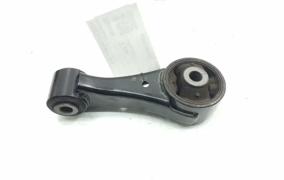 Toyota Yaris Engine mount bracket 123630Y040