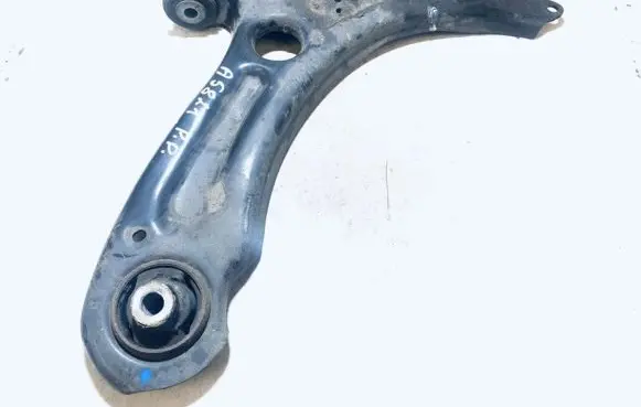 Volkswagen Jetta VI Front lower control arm/wishbone 5c0407152b