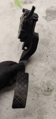 Audi A4 S4 B7 8E 8H Accelerator throttle pedal 8E1721523C 6PV00837505