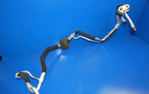Volvo XC60 Air conditioning (A/C) pipe/hose