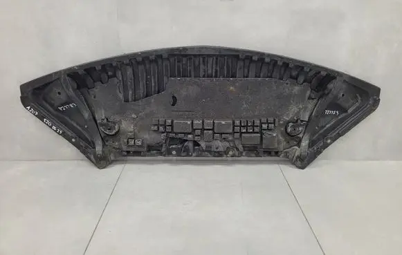 Mercedes-Benz E C207 W207 Front bumper skid plate/under tray A2075200623 2075200623