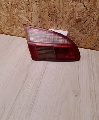 Toyota Avensis T220 Tailgate rear/tail lights 034NC0