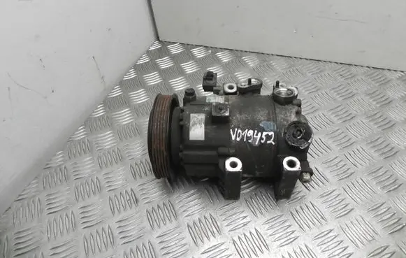KIA Ceed Air conditioning (A/C) compressor (pump) F500JDCCF02 VD19452DEFEKTAS
