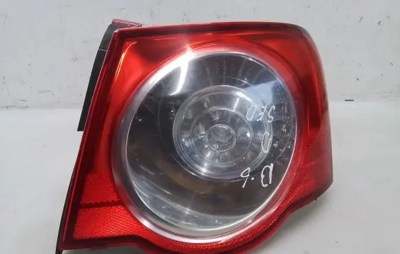 Volkswagen PASSAT B6 Rear/tail lights