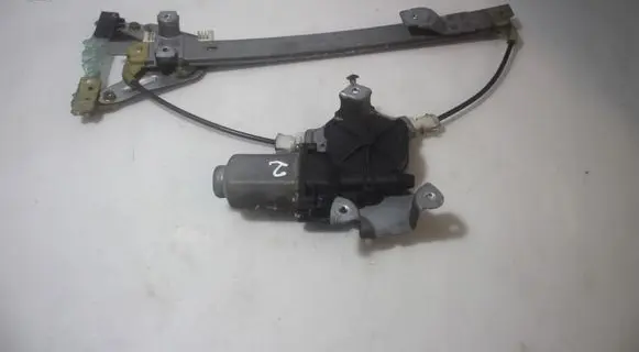 Nissan Primera Rear window lifting mechanism without motor