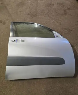 Toyota RAV 4 (XA20) Front door 