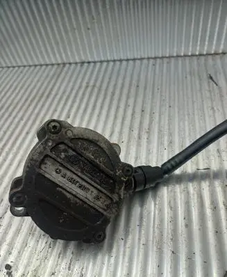Mercedes-Benz Sprinter W901 W902 W903 W904 Vacuum pump A6462300165