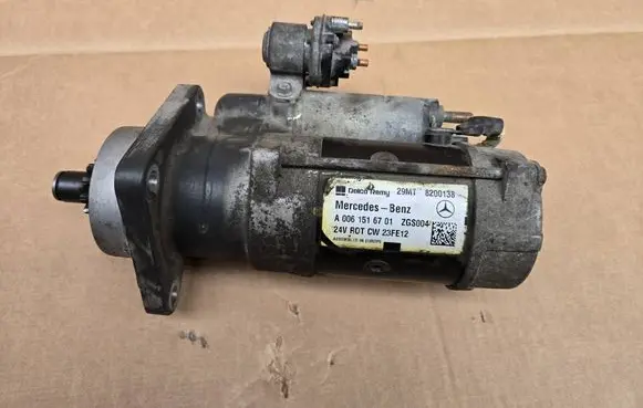 Mercedes-Benz Vario Starter motor A0061516701