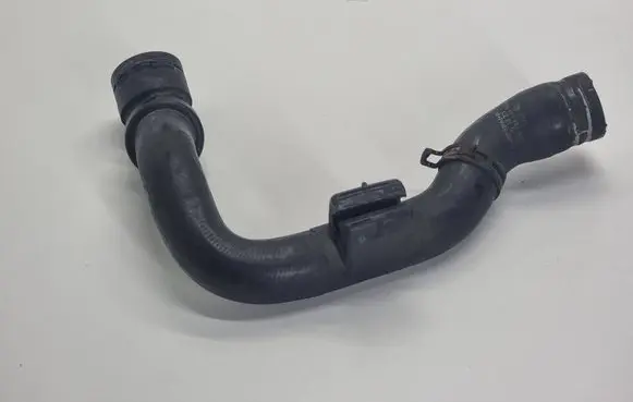 Audi A4 S4 B5 8D Engine coolant pipe/hose 8D0121101AD