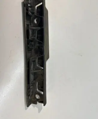 BMW 5 E60 E61 Front bumper mounting bracket 7066227