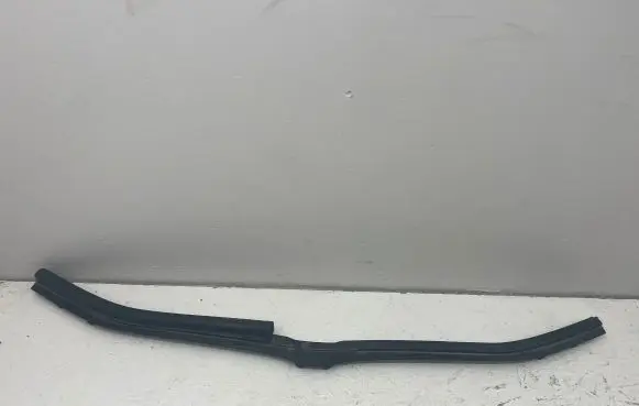 BMW 5 E60 E61 Top upper radiator support slam panel 7063835