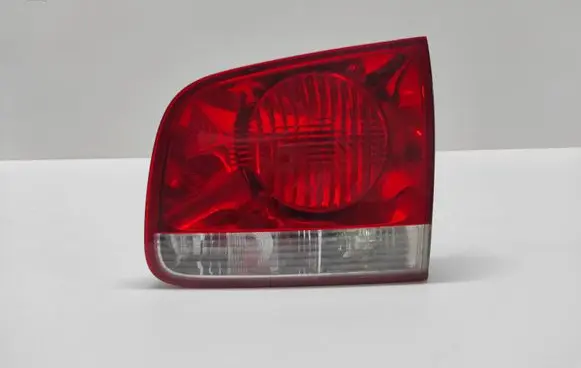 Volkswagen Touareg I Tailgate rear/tail lights 7L6945280A