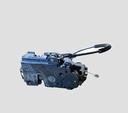 Volkswagen Golf IV Front door lock