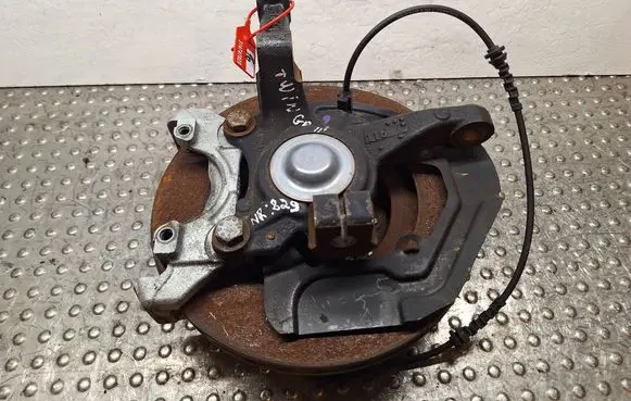 Renault Twingo III Front wheel hub spindle knuckle S14747829 400157575R