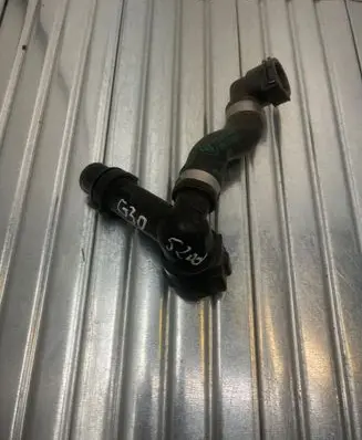 BMW 5 G30 G31 Engine coolant pipe/hose 8518749 CZ16188010
