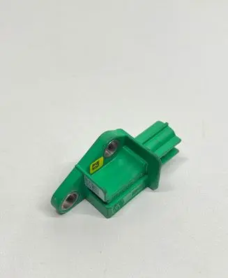 Volkswagen Touran I Airbag deployment crash/impact sensor 5M0909606A 5WK43658