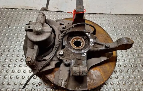 Fiat 500L Front wheel hub spindle knuckle S25056855 51910432