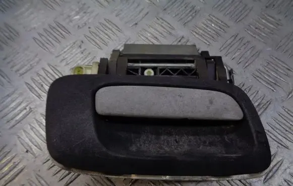 Opel Astra G Front door exterior handle/bracket 