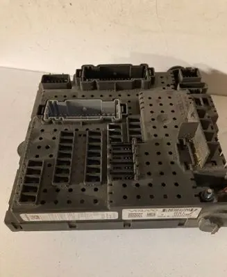 Volvo XC90 Fuse module 8688264