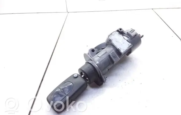 Volkswagen PASSAT B5 Ignition lock 4B0905851