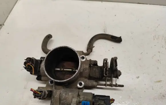 Subaru Forester SG Throttle valve A33661R02