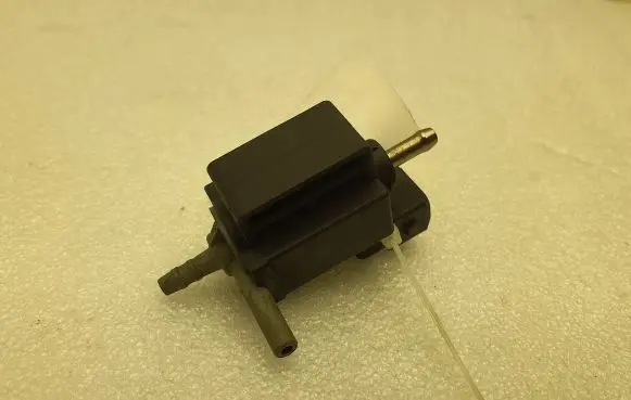 Jaguar XJ X351 Turbo solenoid valve 70243600