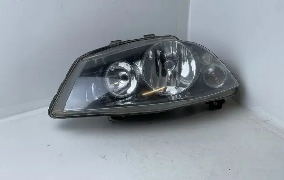 Seat Ibiza III (6L) Headlight/headlamp 6L1941005A 89306190 5307011A02A