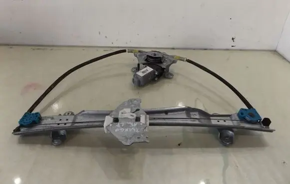 Renault Twingo II Front door window regulator with motor 