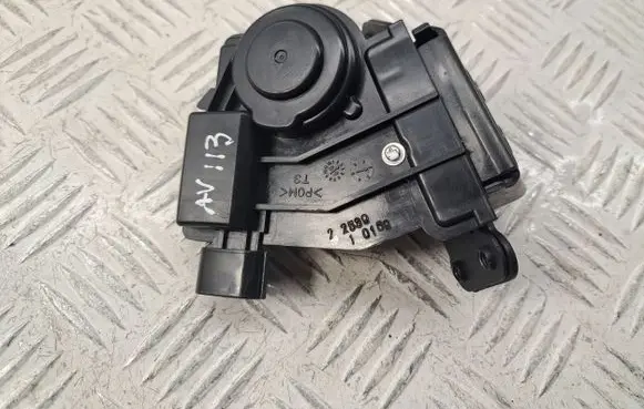 Toyota Avensis T270 Tailgate lock latch 6935005060