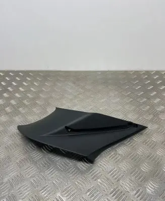 (D)pillar trim (top)