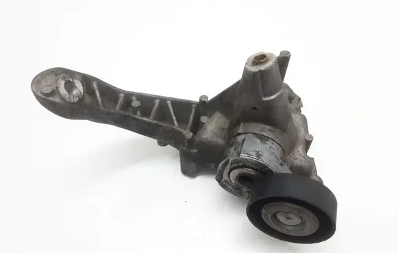 Volvo XC90 Engine mounting bracket AG9N19N586AA