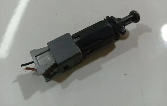 Brake pedal sensor switch