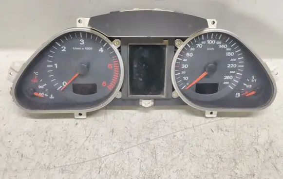 Audi A6 S6 C6 4F Speedometer (instrument cluster) 4F0920931F