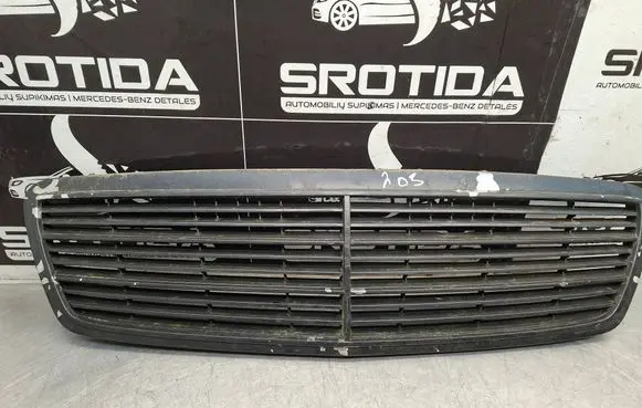 Mercedes-Benz C W203 Front bumper upper radiator grill A2038800483