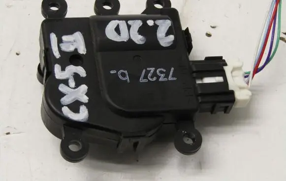 Mazda CX-5 II A/C air flow flap actuator/motor 7327B