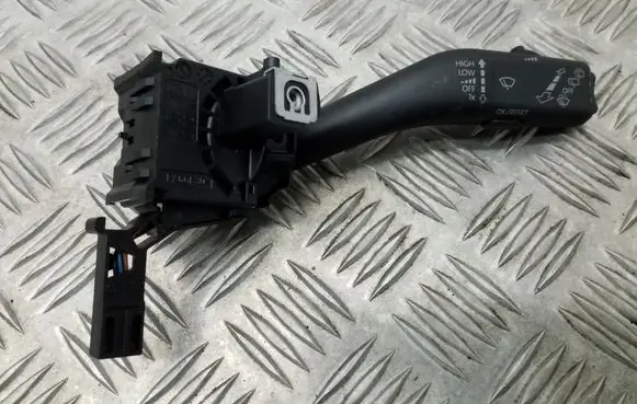 Volkswagen Golf V Wiper control stalk 1K0953519J