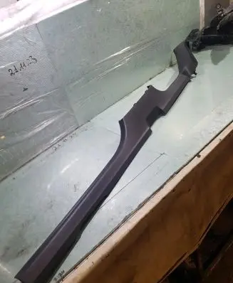 Front sill (body part)