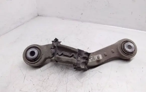 Rear control arm