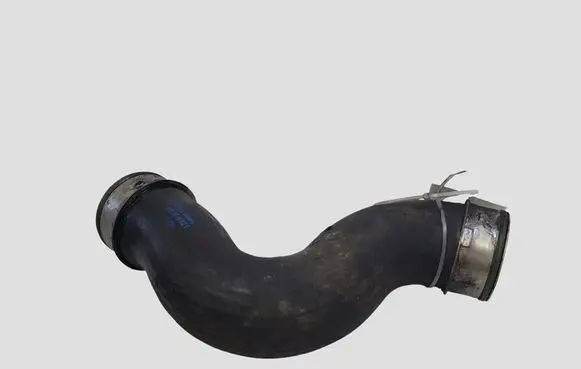 Volkswagen PASSAT B6 Intercooler hose/pipe 1K0145832E