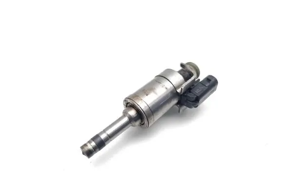 Ford Fiesta Fuel injector DM5G-9F593-AA