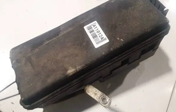 Opel Vectra C Fuse box set 13144708 100108