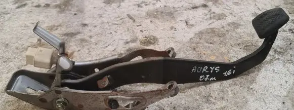 Toyota Auris 150 Brake pedal