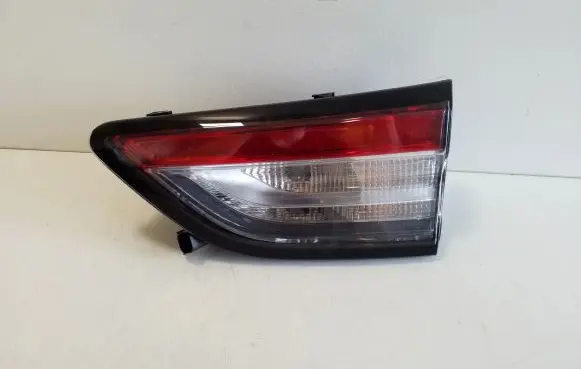 Tailgate rear/tail lights